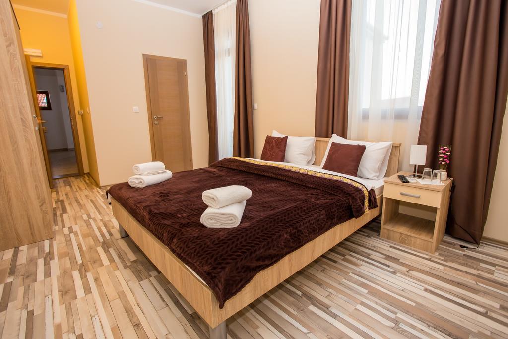 Hotel Hana Мостар Стая снимка