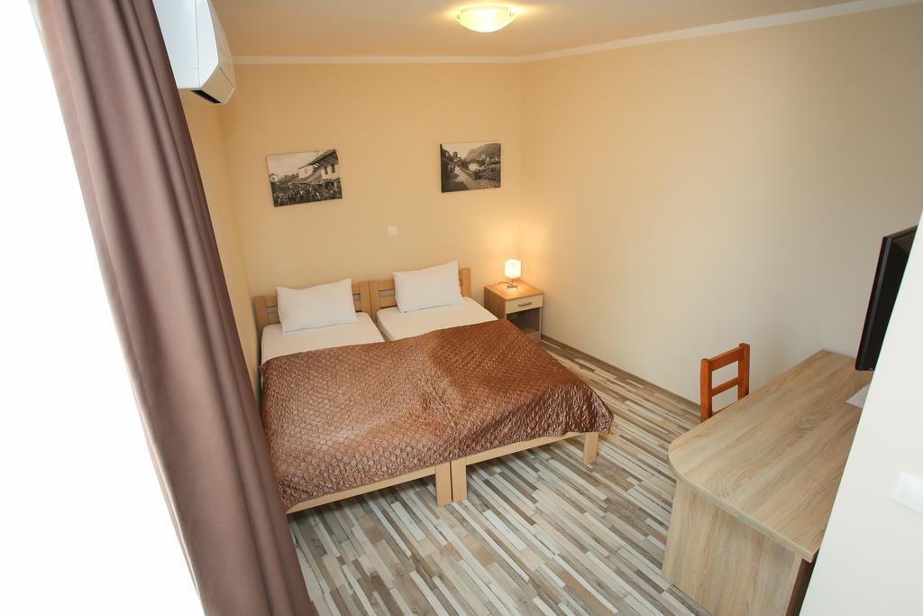 Hotel Hana Мостар Екстериор снимка
