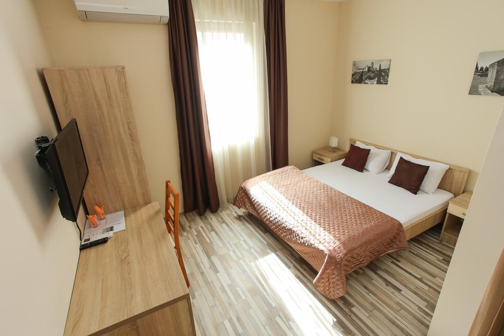 Hotel Hana Мостар Екстериор снимка