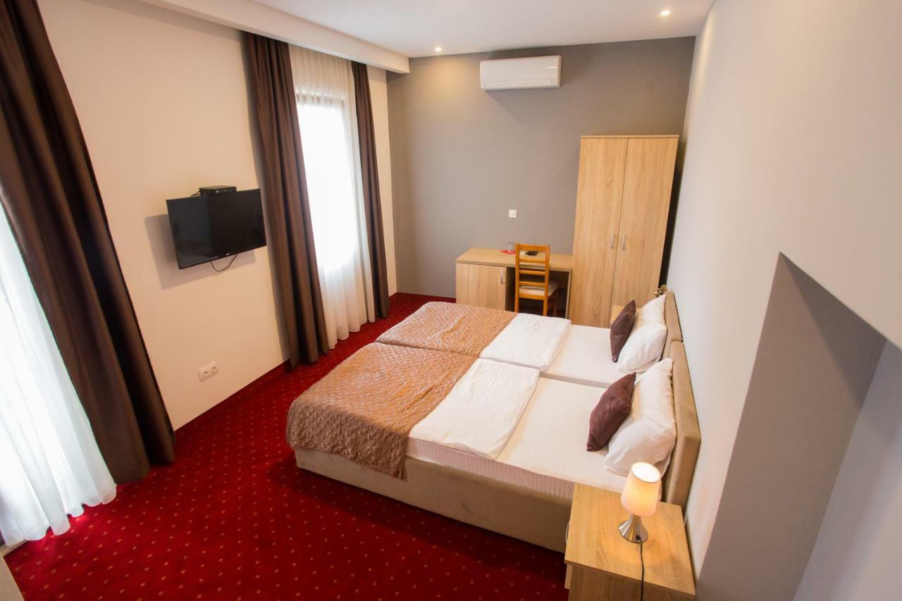 Hotel Hana Мостар Екстериор снимка